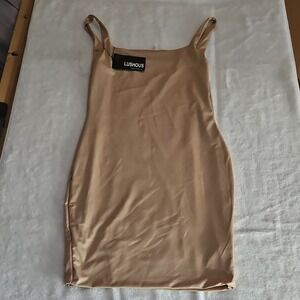 Lushous Women's Full Slip Beige‎ Size L Adjustable Straps Polyester Spandex
